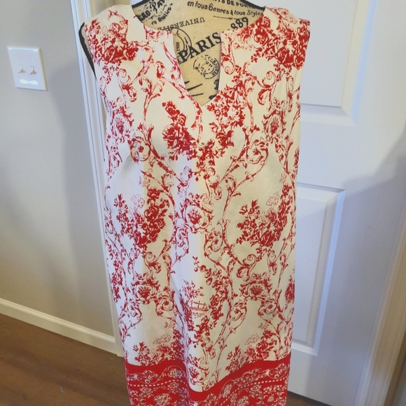 Dress - Picture 1 of 3